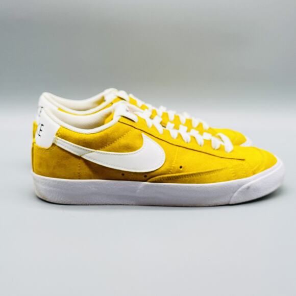 Nike ] Shoes Mens Size 7 Yellow White Suede Blazer Low Skateboarding DA7254-700 - Picture 1 of 10